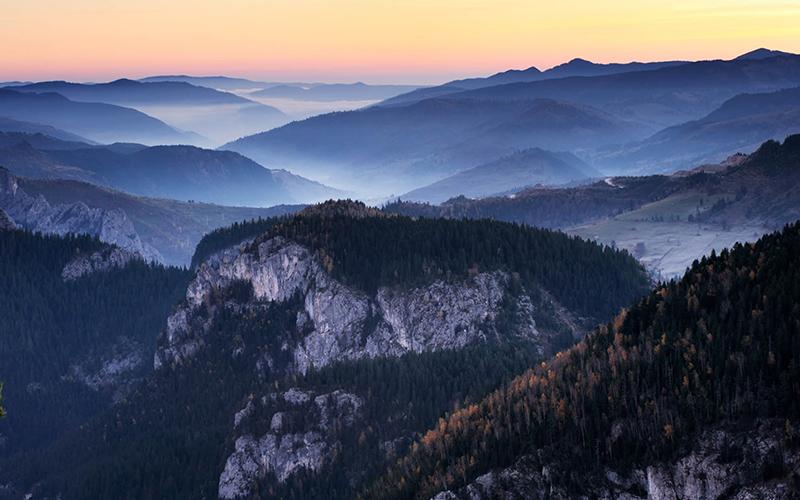 怎樣移民歐洲工作居住？詳細(xì)步驟與建議
