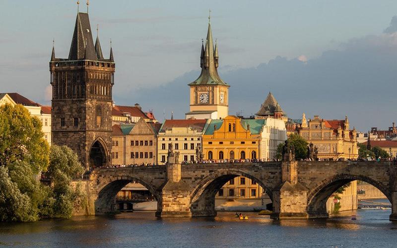 十幾萬移民歐洲？了解如何通過經濟方式成功定居